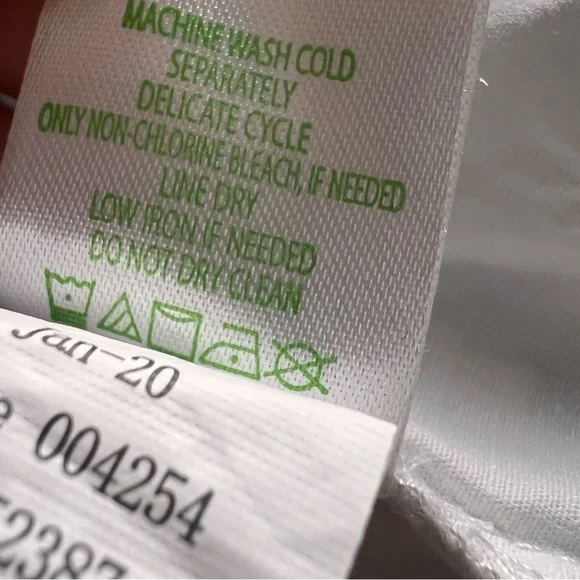 Lilly Pulitzer Jesse Romper in Multi Shell of a Party Size 8 - Picture 13 of 14